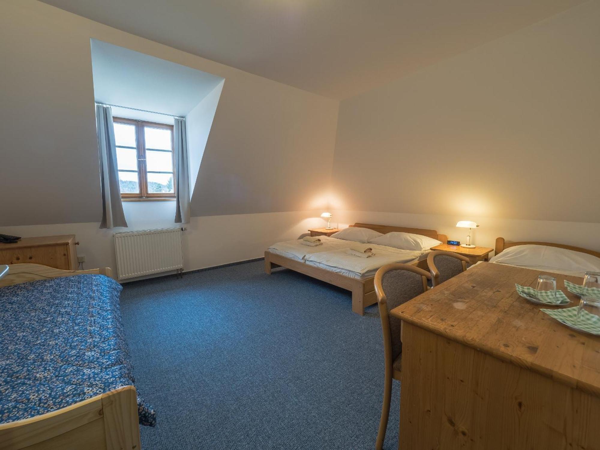 Klaster Hejnice - Vzdelavaci, Konferencni A Poutni Dum Buitenkant foto